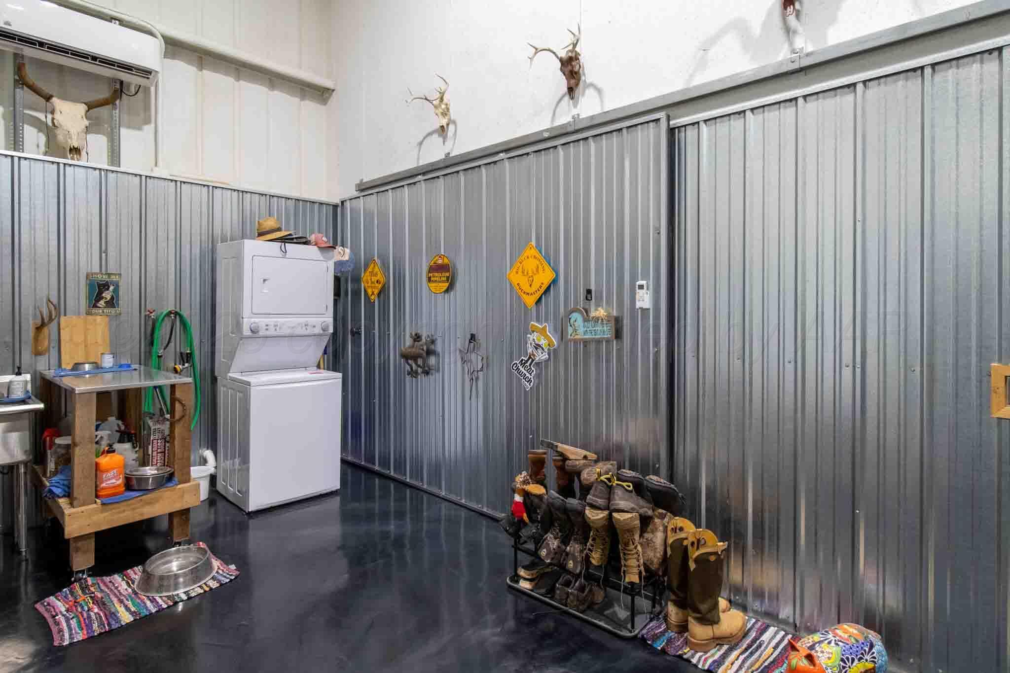 140 Mm Ranch Shamrock, TX 79079 - Photo 30 of 76 a bed room with furniture and a window