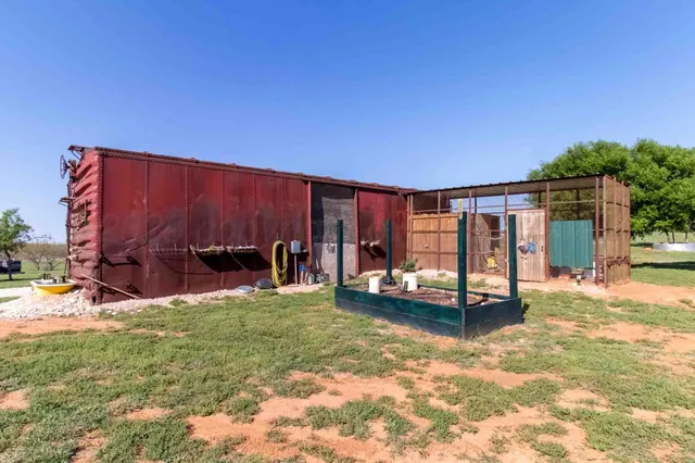 a house view with a outdoor space