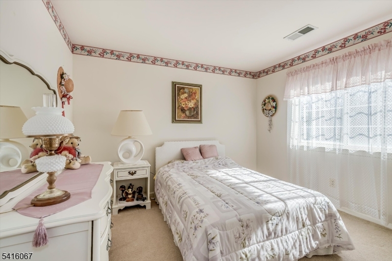 13 Little Doe Run Oak Ridge, NJ 07438 - Photo 23 of 29