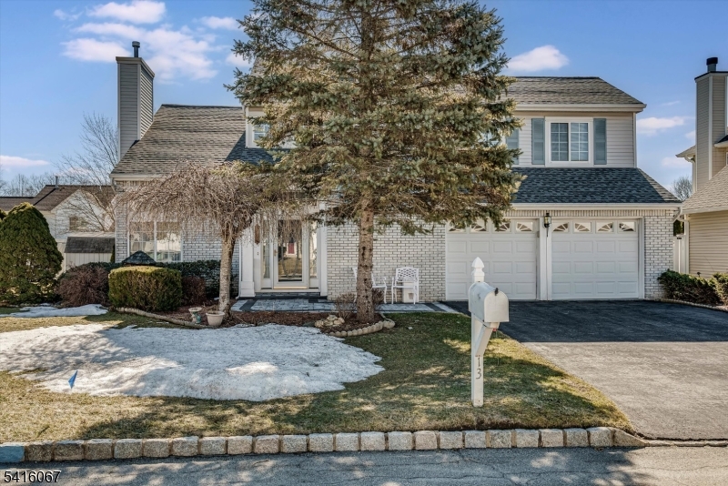 13 Little Doe Run Oak Ridge, NJ 07438 - Photo 3 of 29