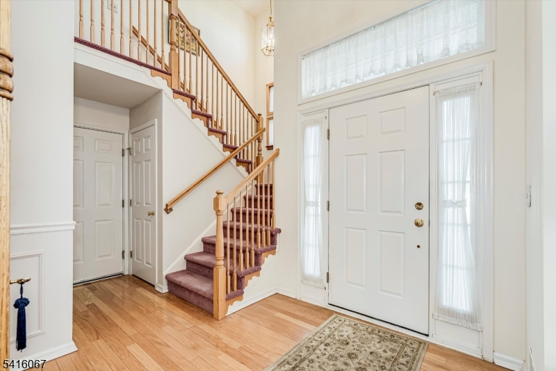 13 Little Doe Run Oak Ridge, NJ 07438 - Photo 4 of 29