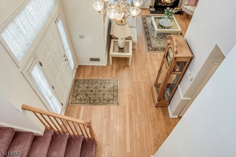 13 Little Doe Run Oak Ridge, NJ 07438 - Photo 5 of 29