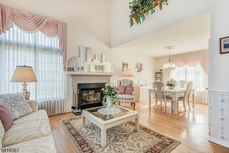 13 Little Doe Run Oak Ridge, NJ 07438 - Photo 6 of 29