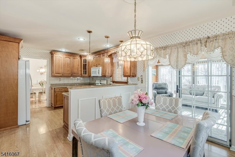 13 Little Doe Run Oak Ridge, NJ 07438 - Photo 10 of 29