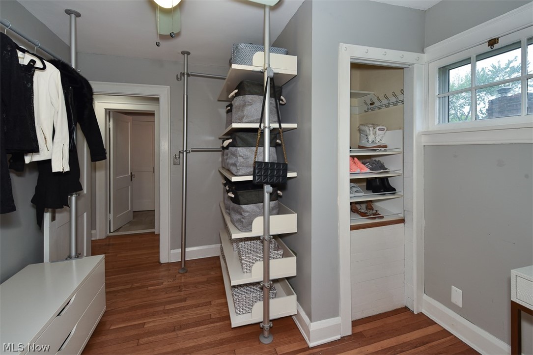 2378 Queenston Road Cleveland, OH 44118 - Photo 22 of 35 Gallery Image 22