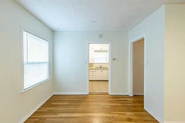 $1,075 | 2120 28th Street, Lubbock, TX 79411