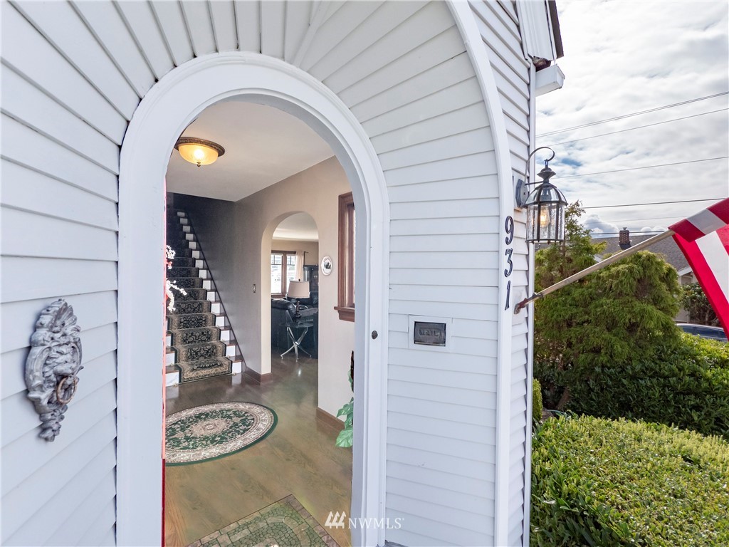 931 Rucker Avenue Everett, WA 98201 - Photo 3 of 25