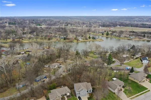 $210,000 | 3550 Northwest Edgewater Trail, Kansas City, MO 64151
