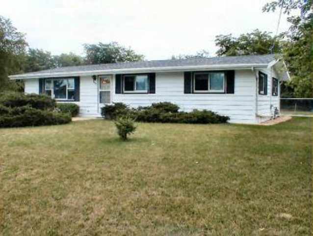 1589 West Fairview Road Freeport, IL 61032 - Photo 1 of 9 Gallery Image 1