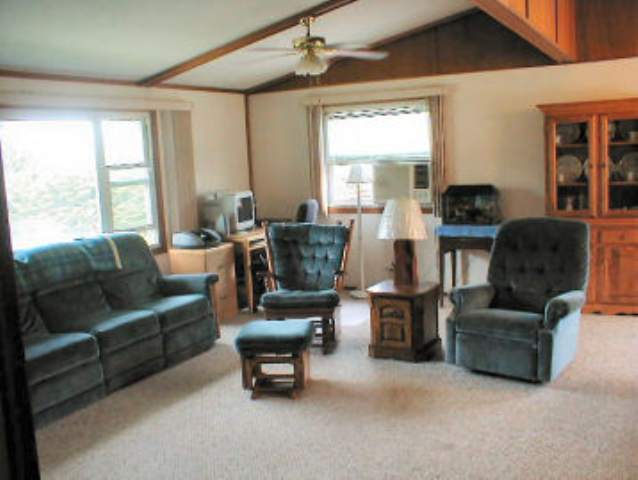 1589 West Fairview Road Freeport, IL 61032 - Photo 3 of 9 Gallery Image 3
