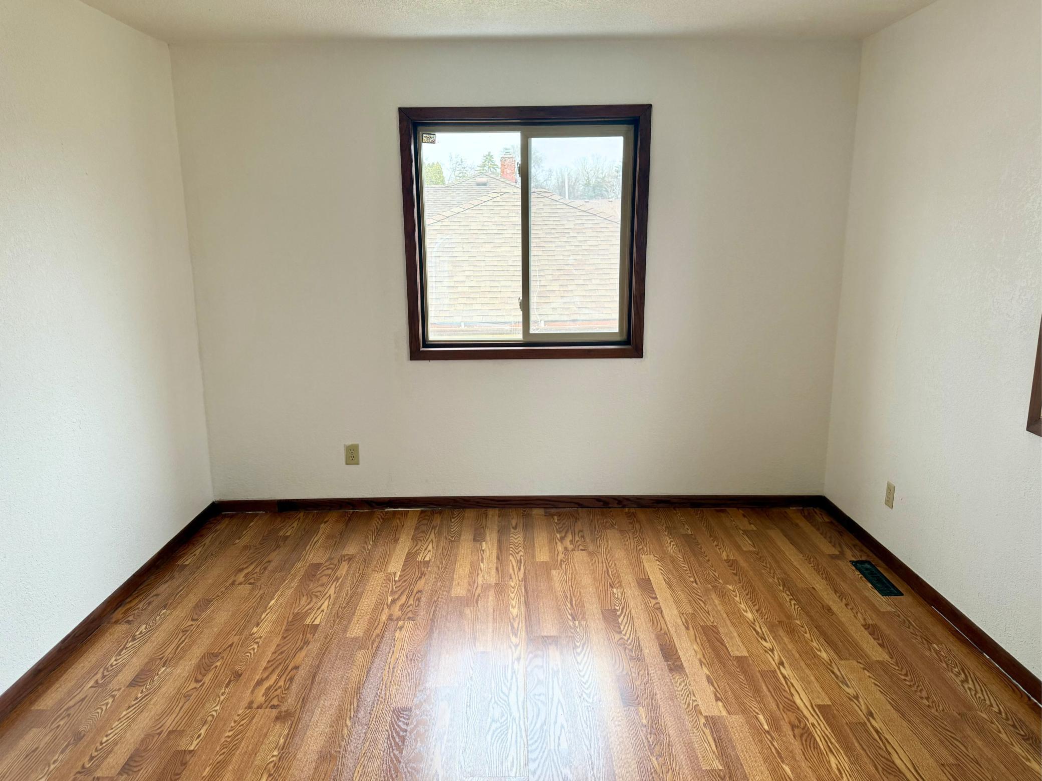 6618 North Colfax Avenue Brooklyn Center, MN 55430 - Photo 11 of 16