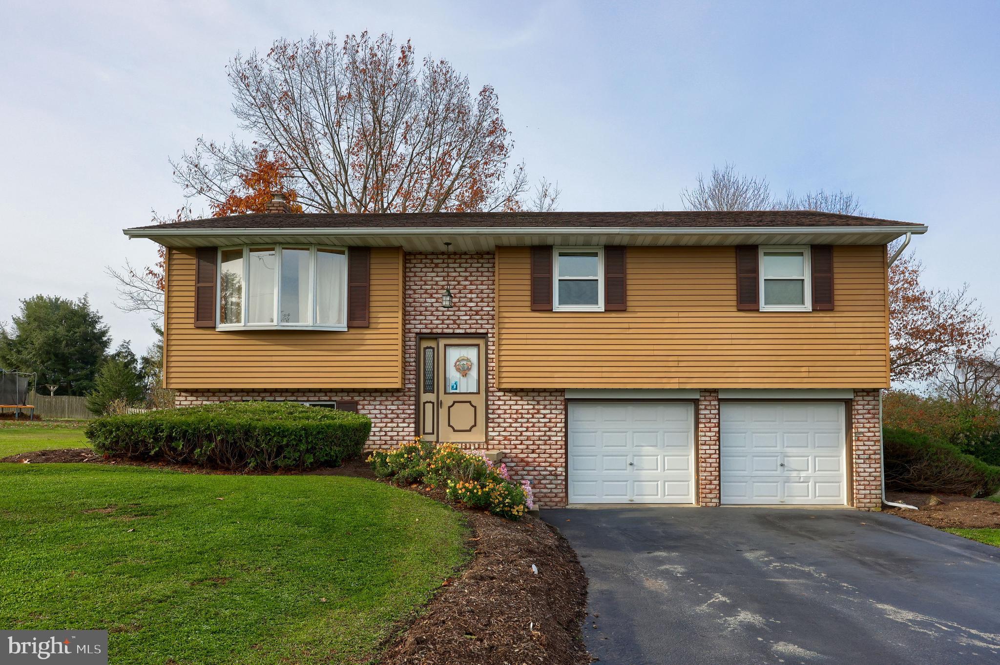 108 Briar Hill Road Lititz, PA 17543 - Photo 1 of 29