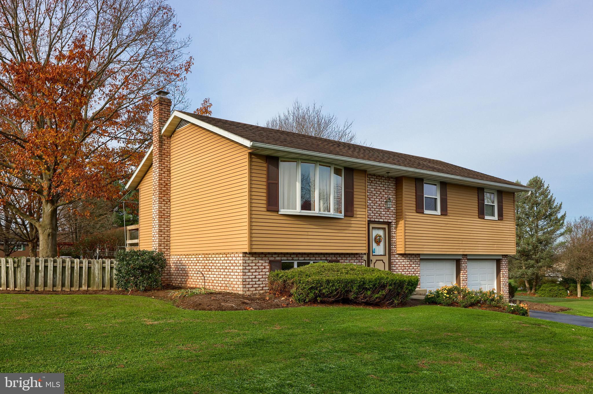 108 Briar Hill Road Lititz, PA 17543 - Photo 3 of 29
