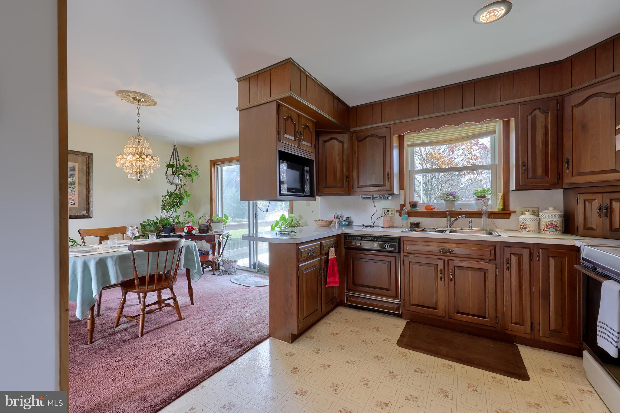 108 Briar Hill Road Lititz, PA 17543 - Photo 10 of 29