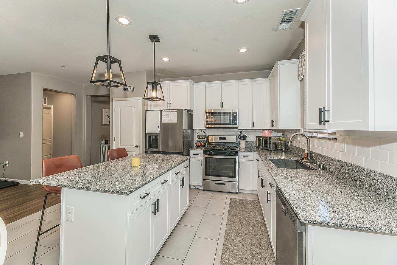 212 Panther Street Reedley, CA 93654 - Photo 11 of 17 Gallery Image 11