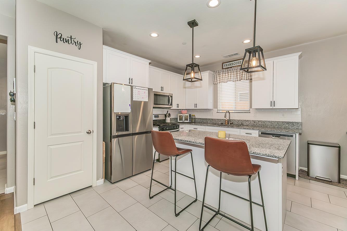212 Panther Street Reedley, CA 93654 - Photo 10 of 17 Gallery Image 10
