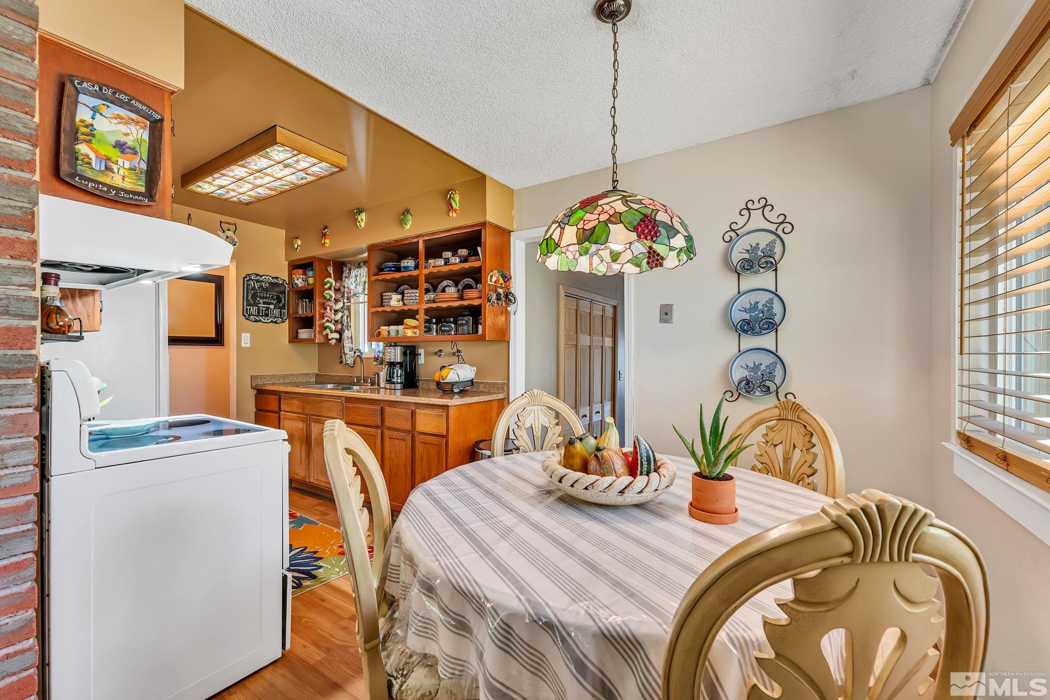 7701 Yorkshire Drive Reno, NV 89506 - Photo 9 of 34 Photo 12