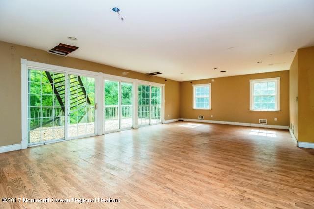 28 Reids Hill Road Morganville, NJ 07751 - Photo 8 of 21 004-4788976-small