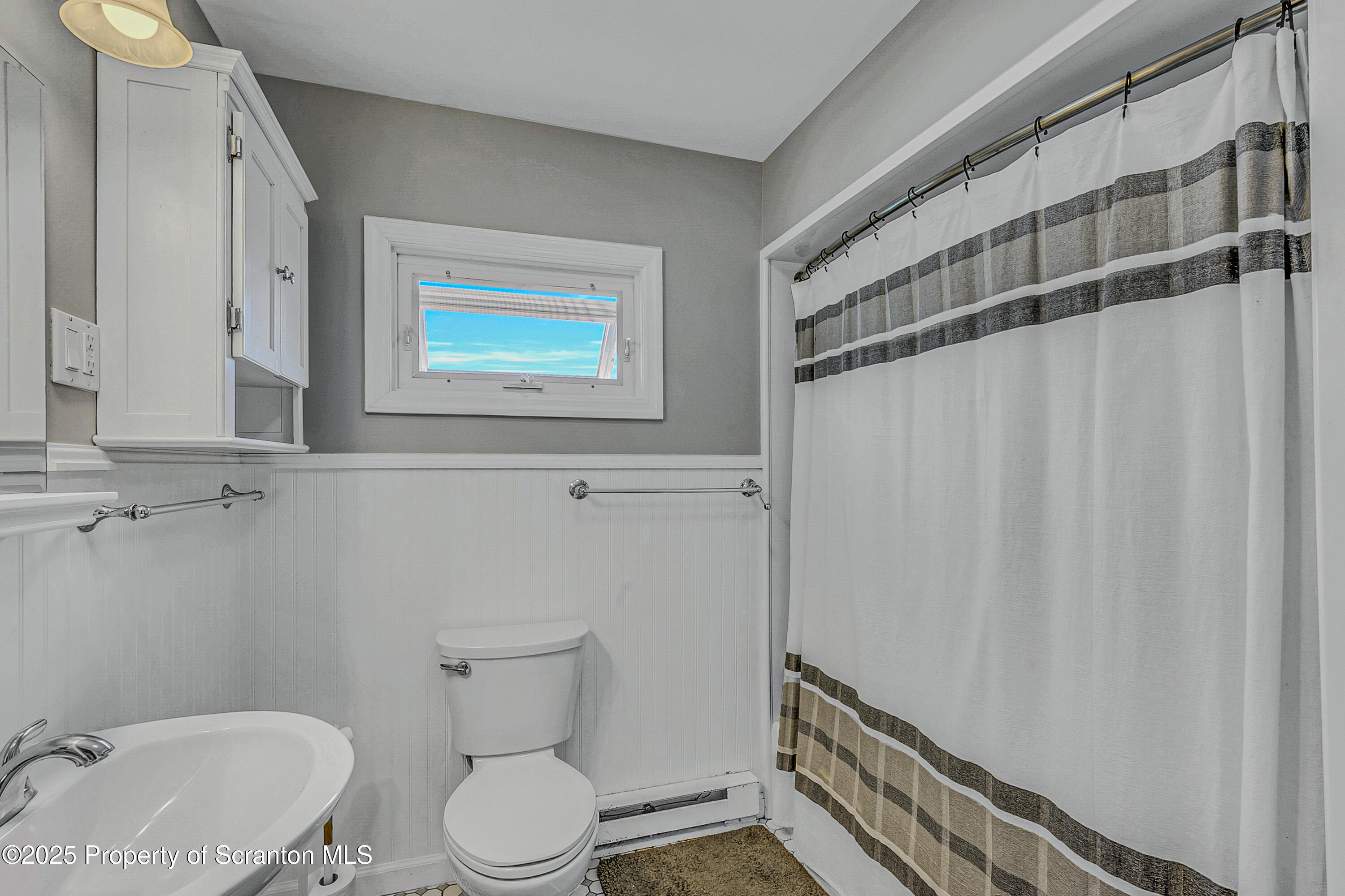 505 Main Avenue Clarks Summit, PA 18411 - Photo 35 of 76 Full Bathroom