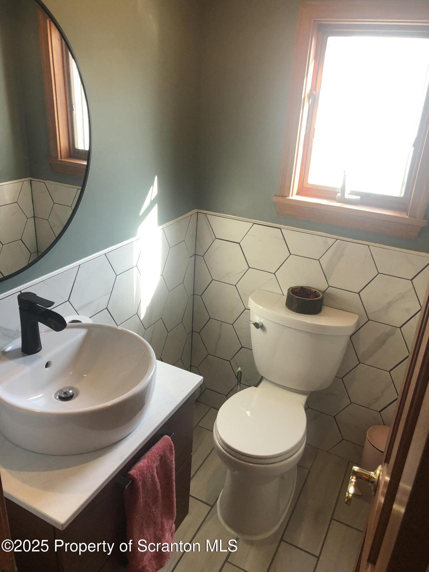 505 Main Avenue Clarks Summit, PA 18411 - Photo 54 of 76 1/2 Bathroom