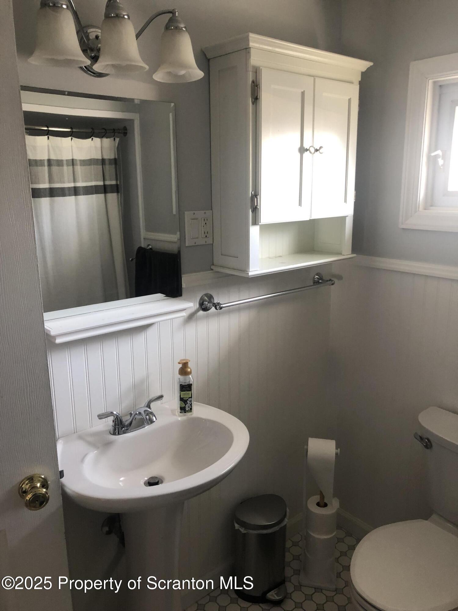 505 Main Avenue Clarks Summit, PA 18411 - Photo 64 of 76 Full Bathroom