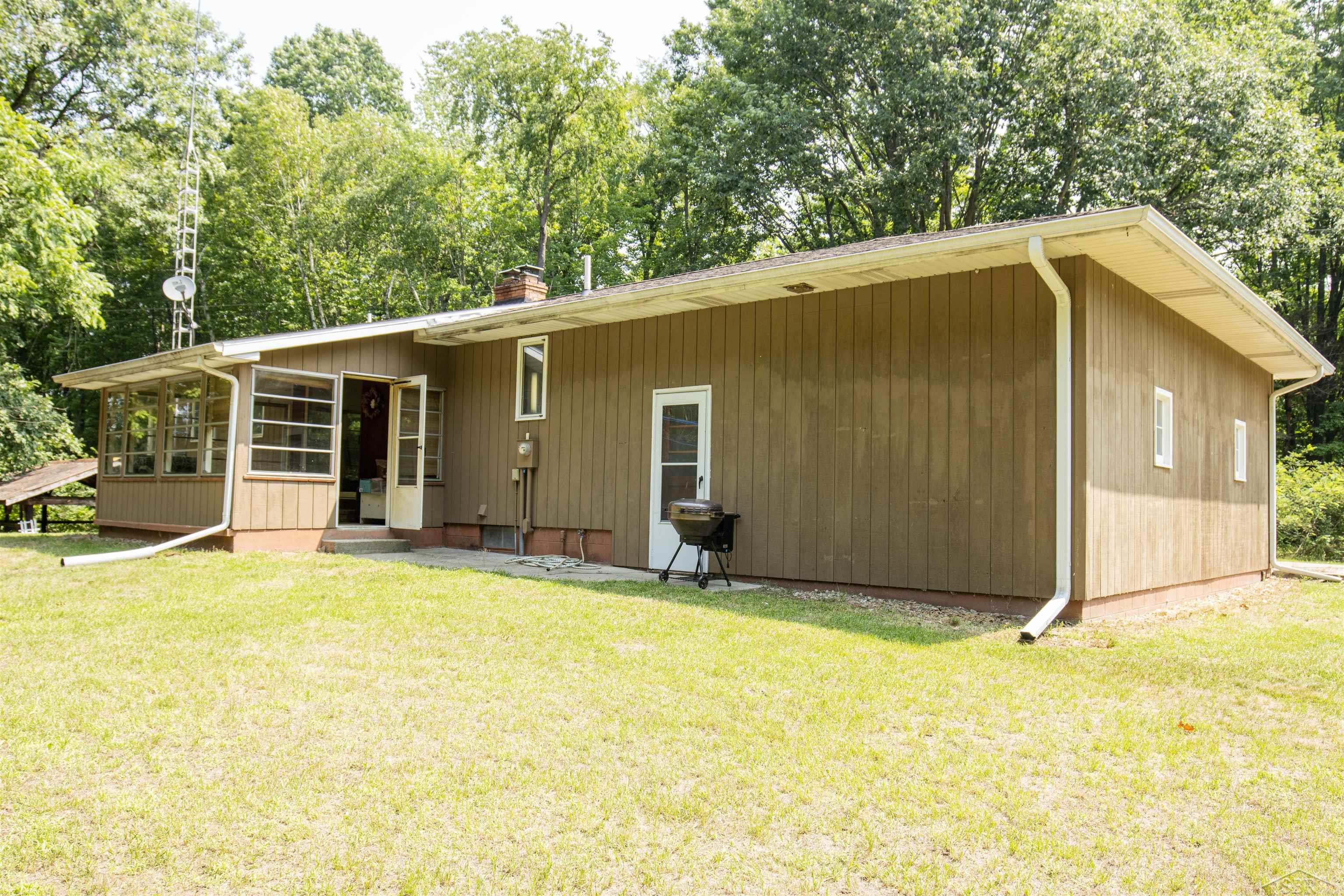 12232 Raucholz Road Chesaning, MI 48616 - Photo 14 of 17 50114792-13.JPG