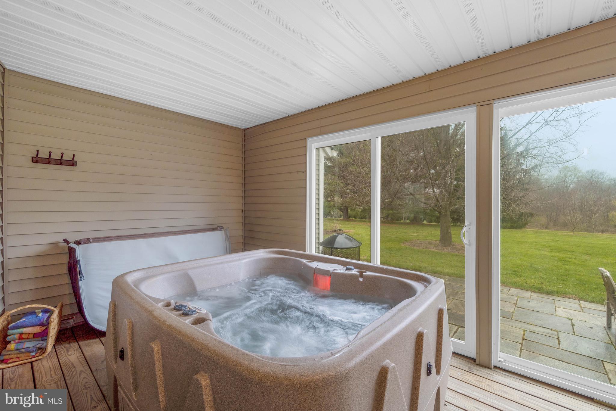 11930 Hall Shop Road Clarksville, MD 21029 - Photo 13 of 50 Sunroom, Hot Tub