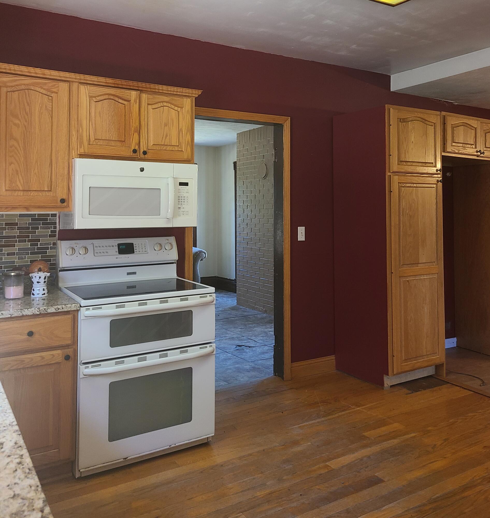 7607 Pendell Road Middleton, MI 48856 - Photo 7 of 47 Kitchen