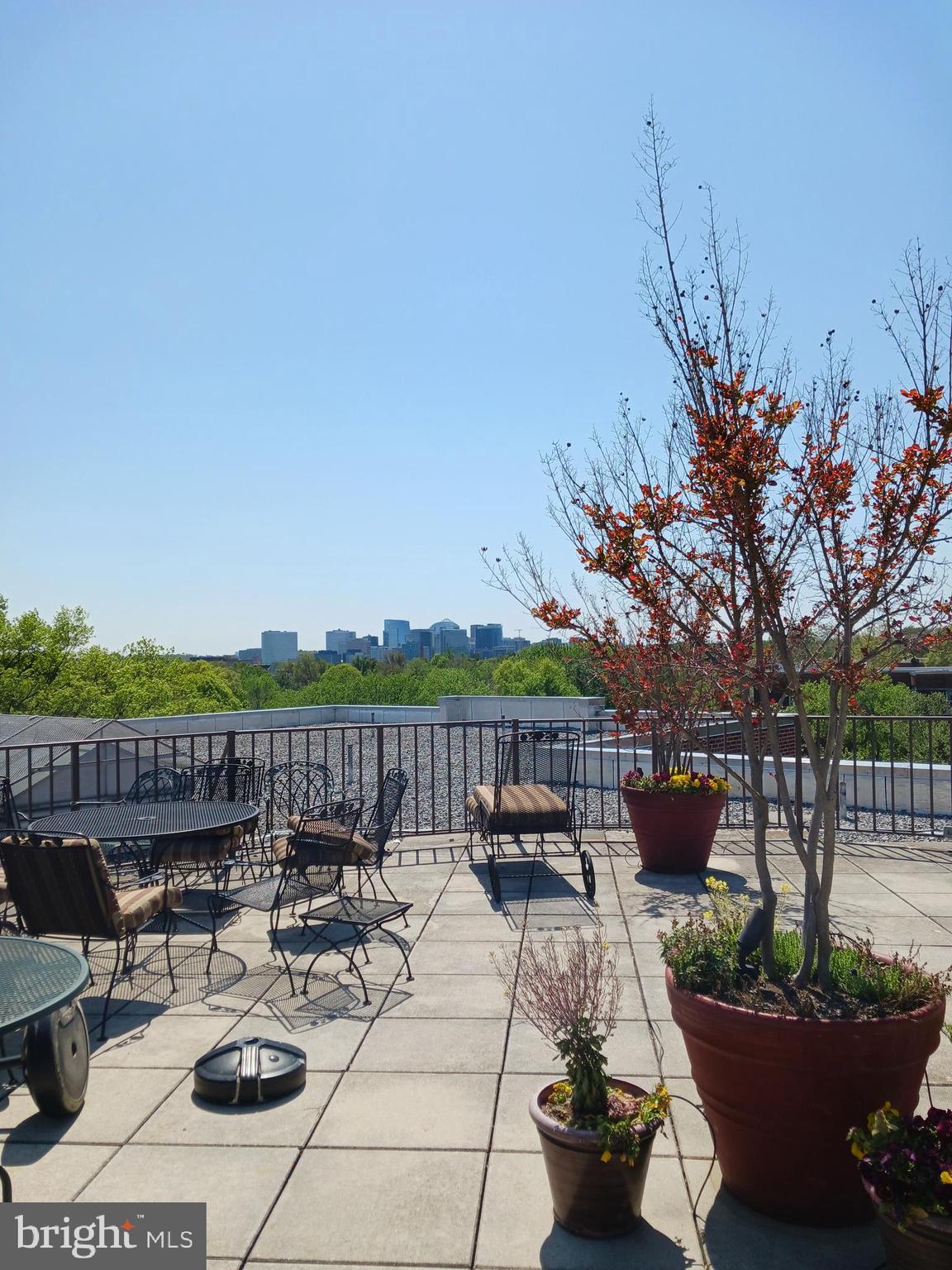 2500 Q Street Northwest, Unit 229 Washington, DC 20007 - Photo 33 of 41 sundeck view