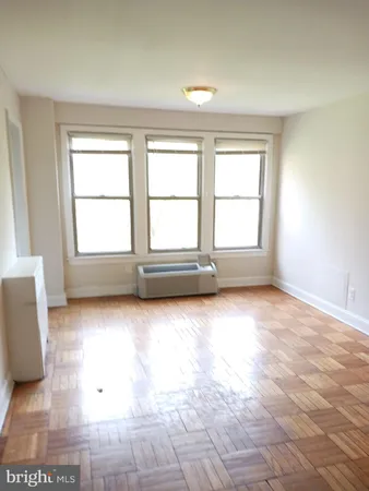 $1,725 | 2500 Q Street Northwest, Unit 229, Washington, DC 20007