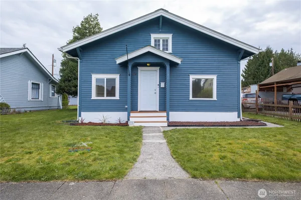 $525,000 | 321 South Olympic Avenue, Arlington, WA 98223