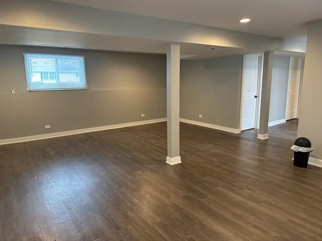 $369,500 | 110 Hickory Lane, Morris, IL 60450