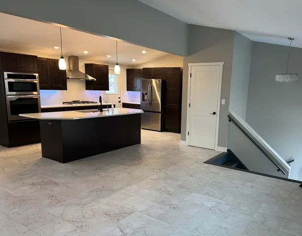 $369,500 | 110 Hickory Lane, Morris, IL 60450