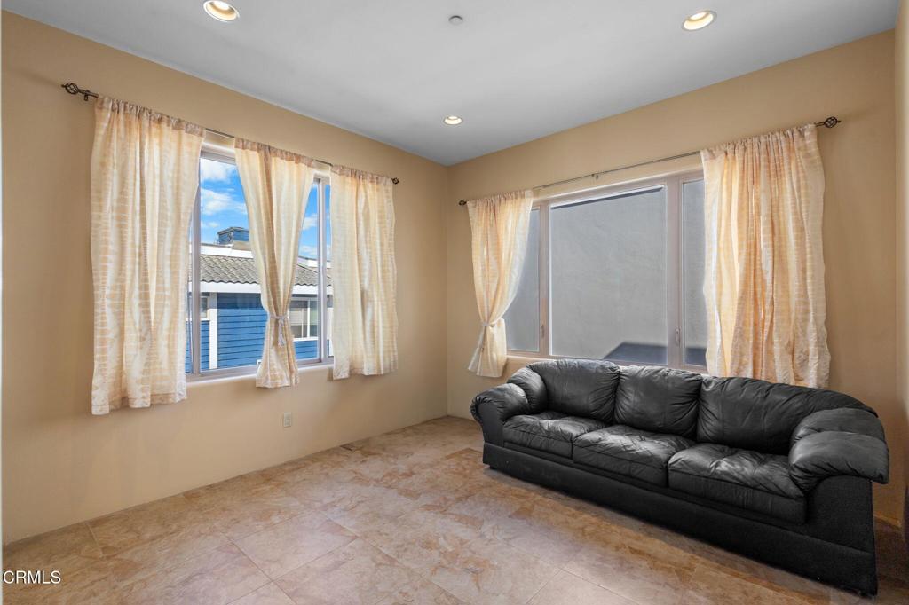 5160 Neptune Square Oxnard, CA 93035 - Photo 65 of 74