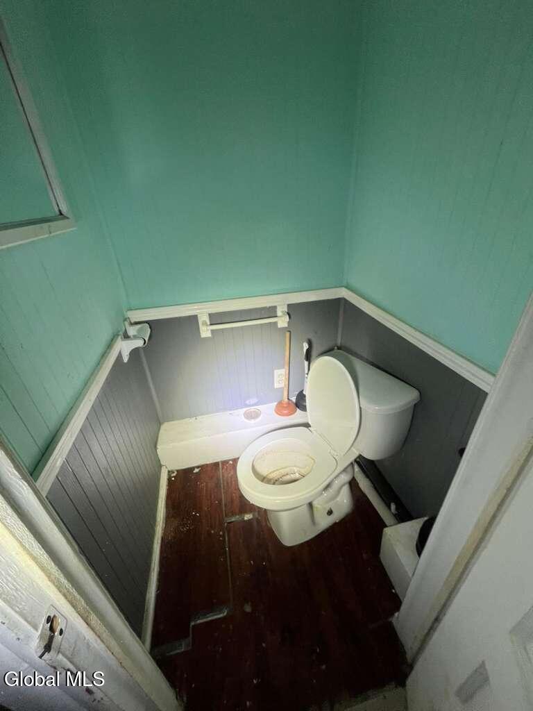 562 2nd Avenue Troy, NY 12182 - Photo 12 of 27 PHOTO-2025-10-22-07-35-40 4