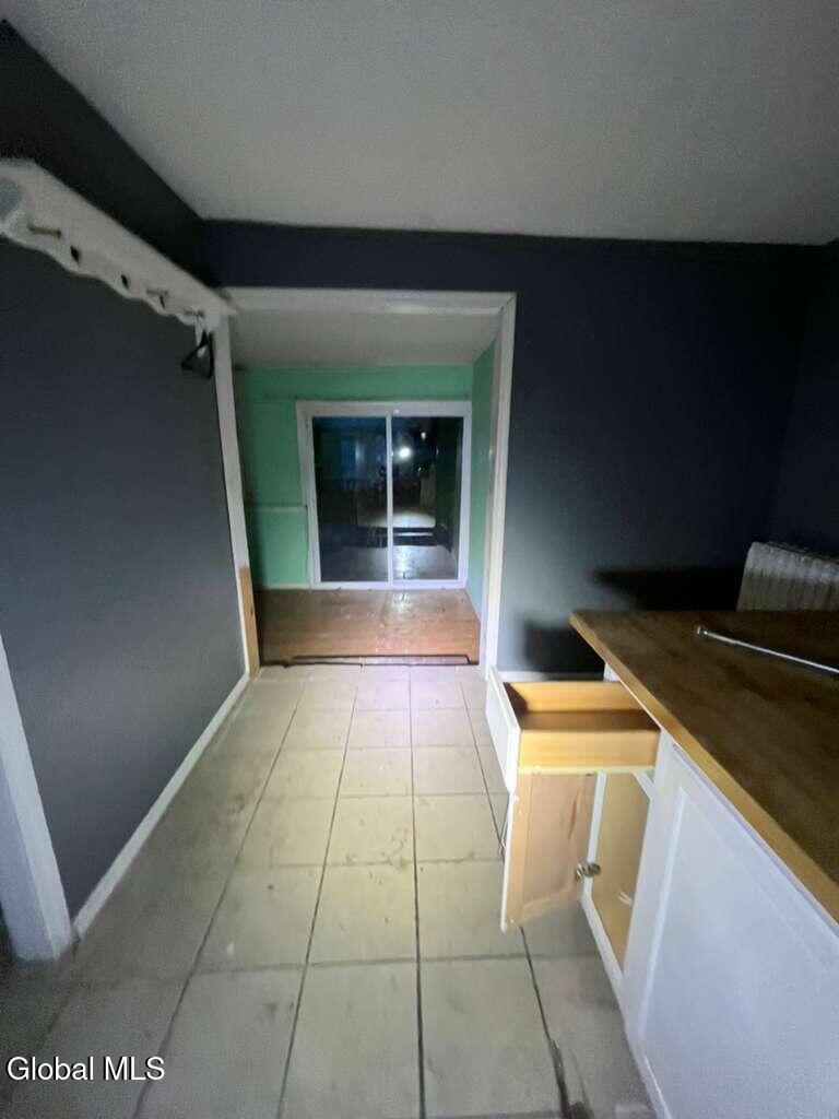 562 2nd Avenue Troy, NY 12182 - Photo 10 of 27 PHOTO-2025-10-22-07-35-41