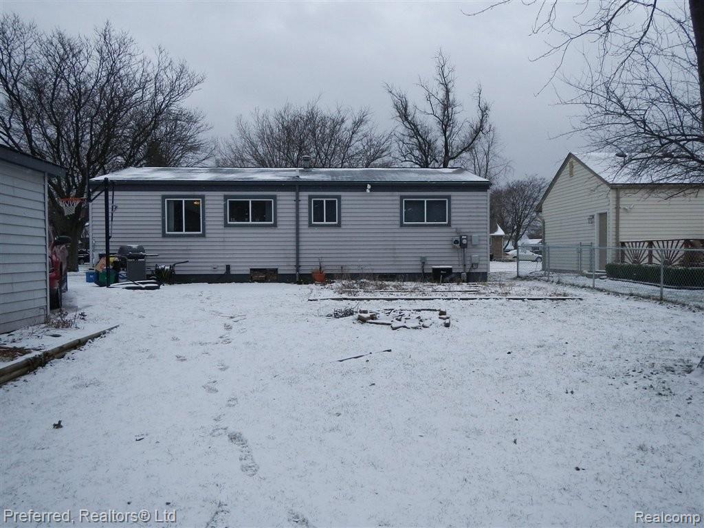 41848 Old Bridge Road Canton, MI 48188 - Photo 20 of 21 Back yard