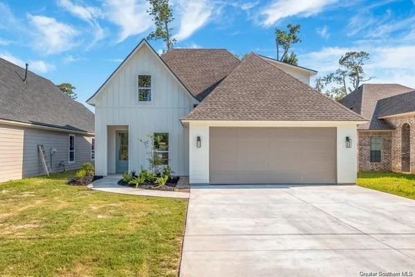 $258,900 | 2121 Aubrianna Lane, Sulphur, LA 70663