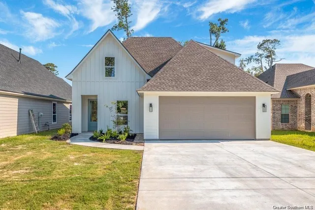$259,900 | 2121 Aubrianna Lane, Sulphur, LA 70663