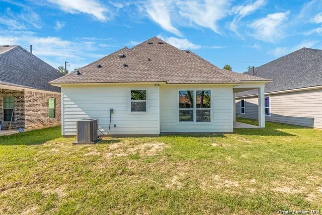 $259,900 | 2121 Aubrianna Lane, Sulphur, LA 70663