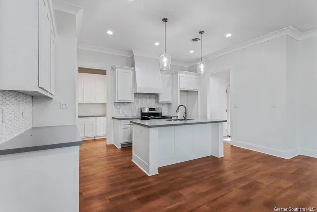 $259,900 | 2121 Aubrianna Lane, Sulphur, LA 70663