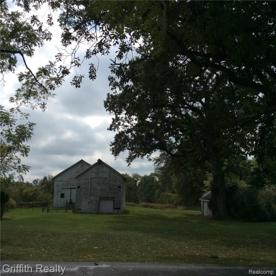 2240 North Eager Road Howell, MI 48855 - Photo 30 of 34 Outbuildings.jpg