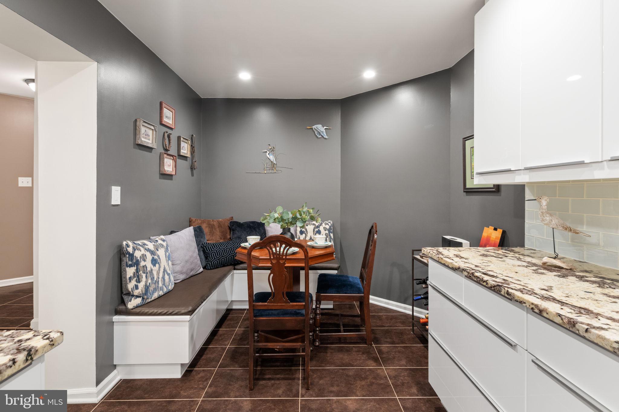 5804 Cove Landing Road, Unit 101 Burke, VA 22015 - Photo 12 of 37 Breakfast Area