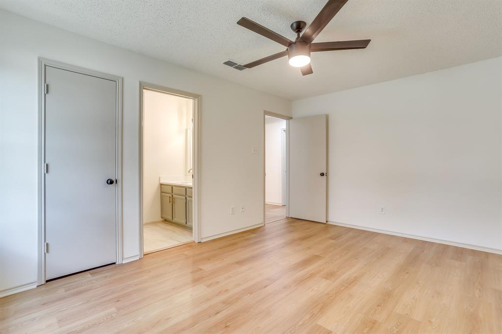 912 Blue Ridge Drive Burleson, TX 76028 - Photo 14 of 32