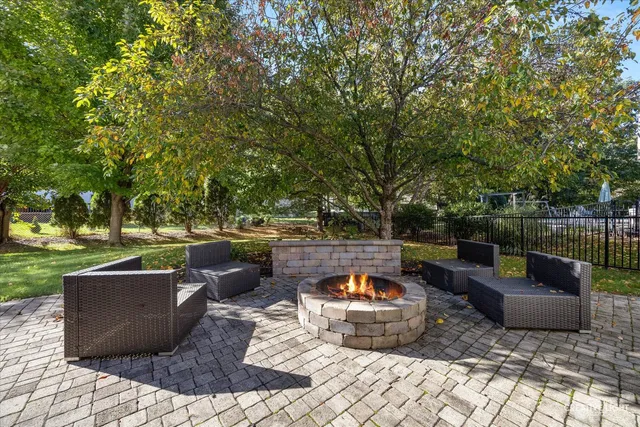 a view of a garden with patio