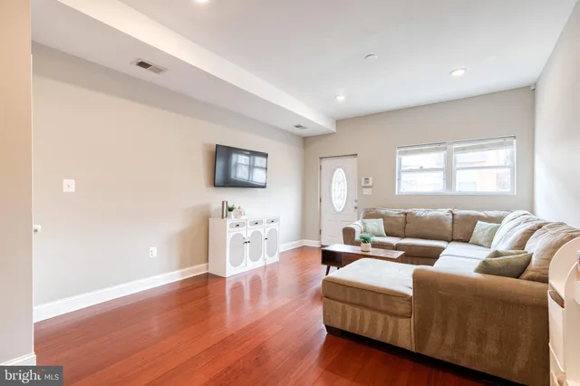 $269,900 | 542 South Lehigh Street, Baltimore, MD 21224