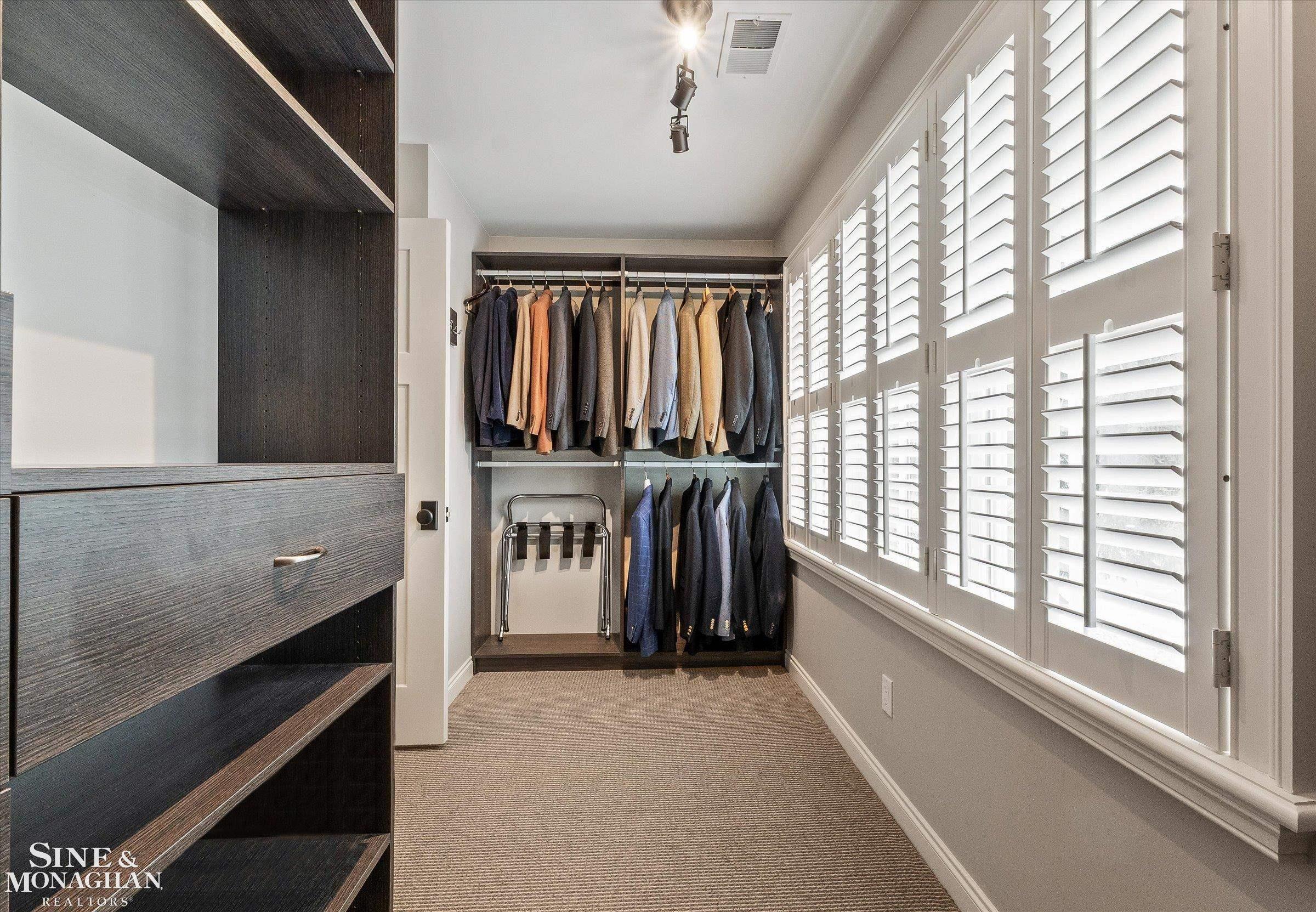 223 Cloverly Road Grosse Pointe, MI 48236 - Photo 30 of 64 Walkin Closet #1