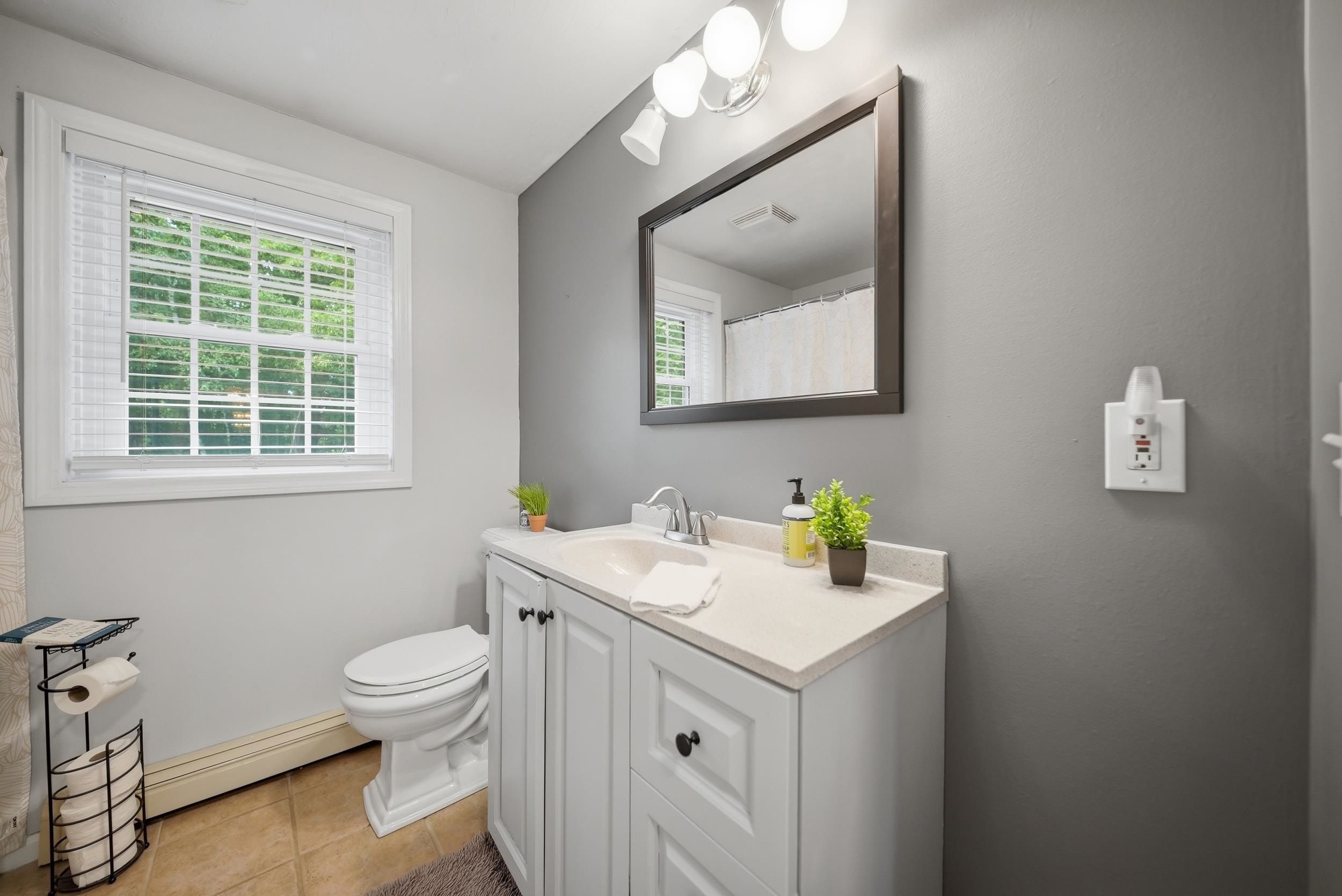 17 Laurel Road Hooksett, NH 03106 - Photo 38 of 52
