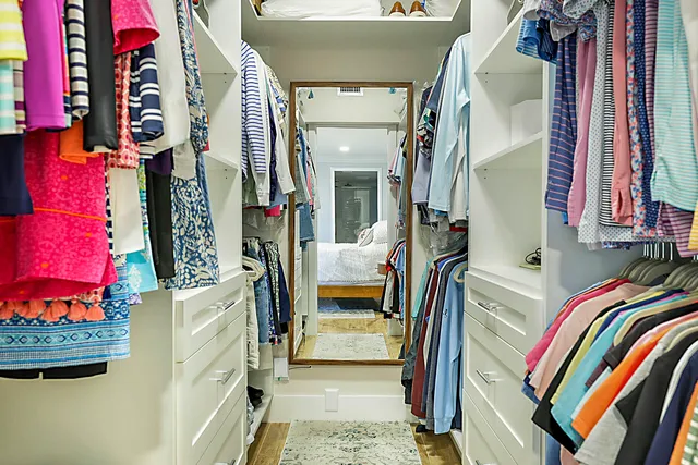 a view of walk in closet