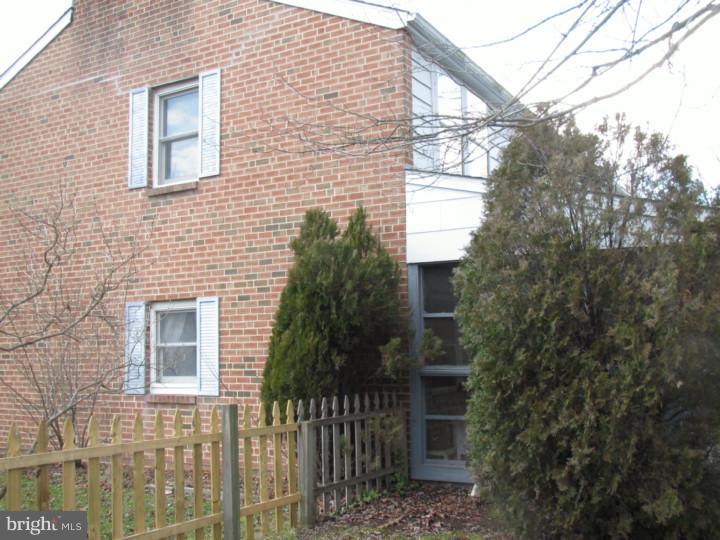 1800 Winding Way Clementon, NJ 08021 - Photo 19 of 23 Side Yard